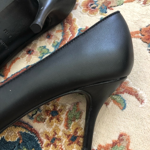 Brand new Charles David evening shoes fine leather upper - Picture 5 of 5